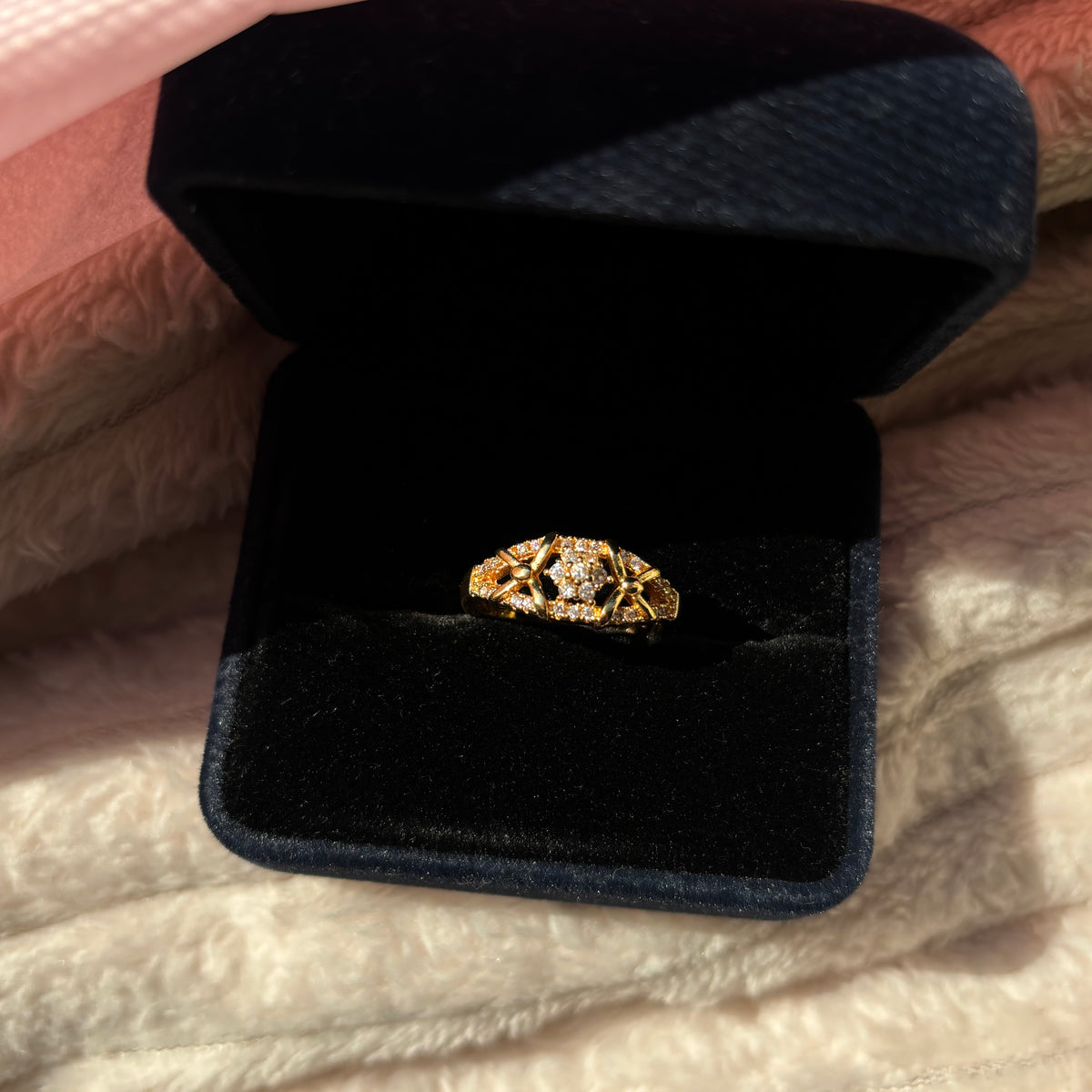 Cocktail (ring)
