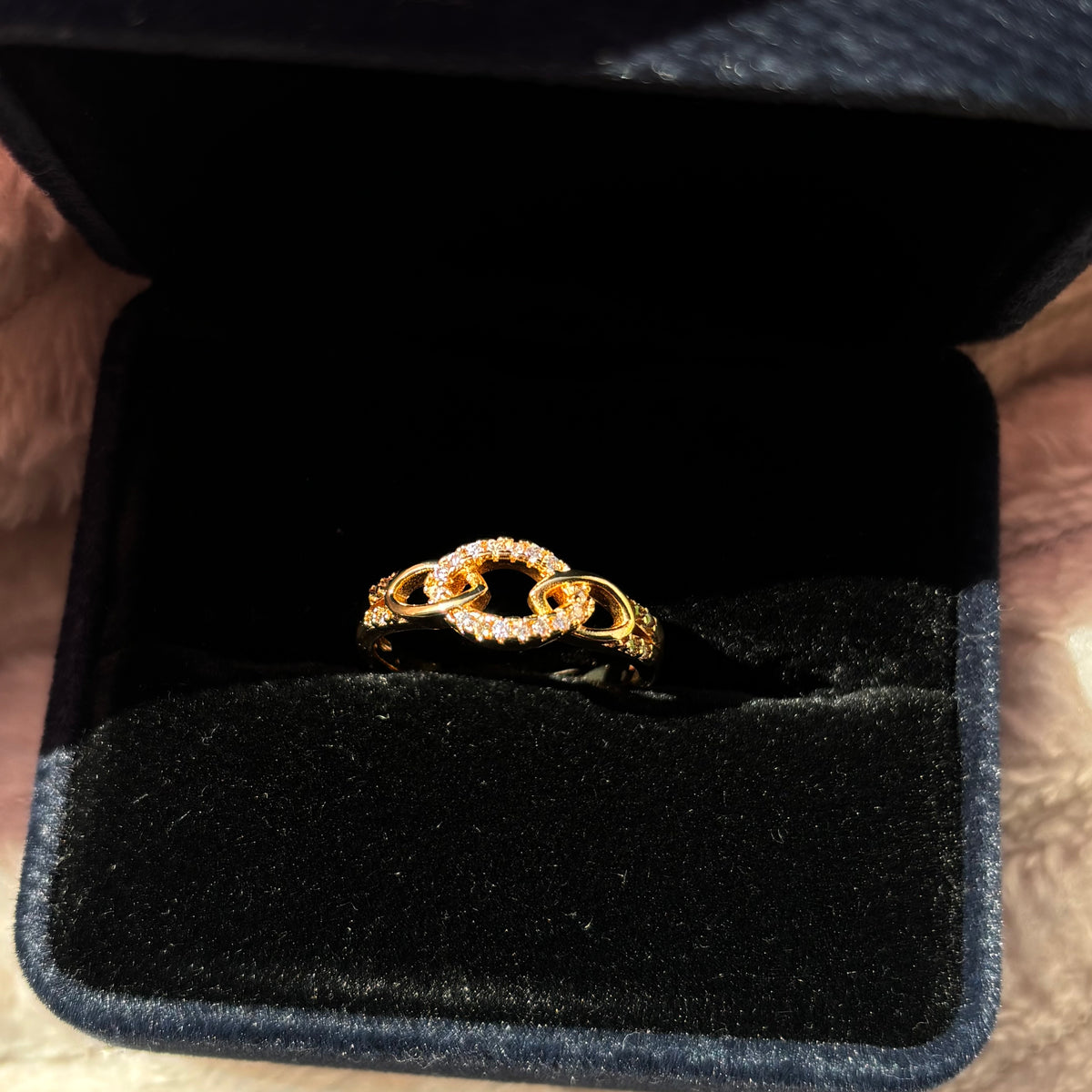 Interlock (ring)