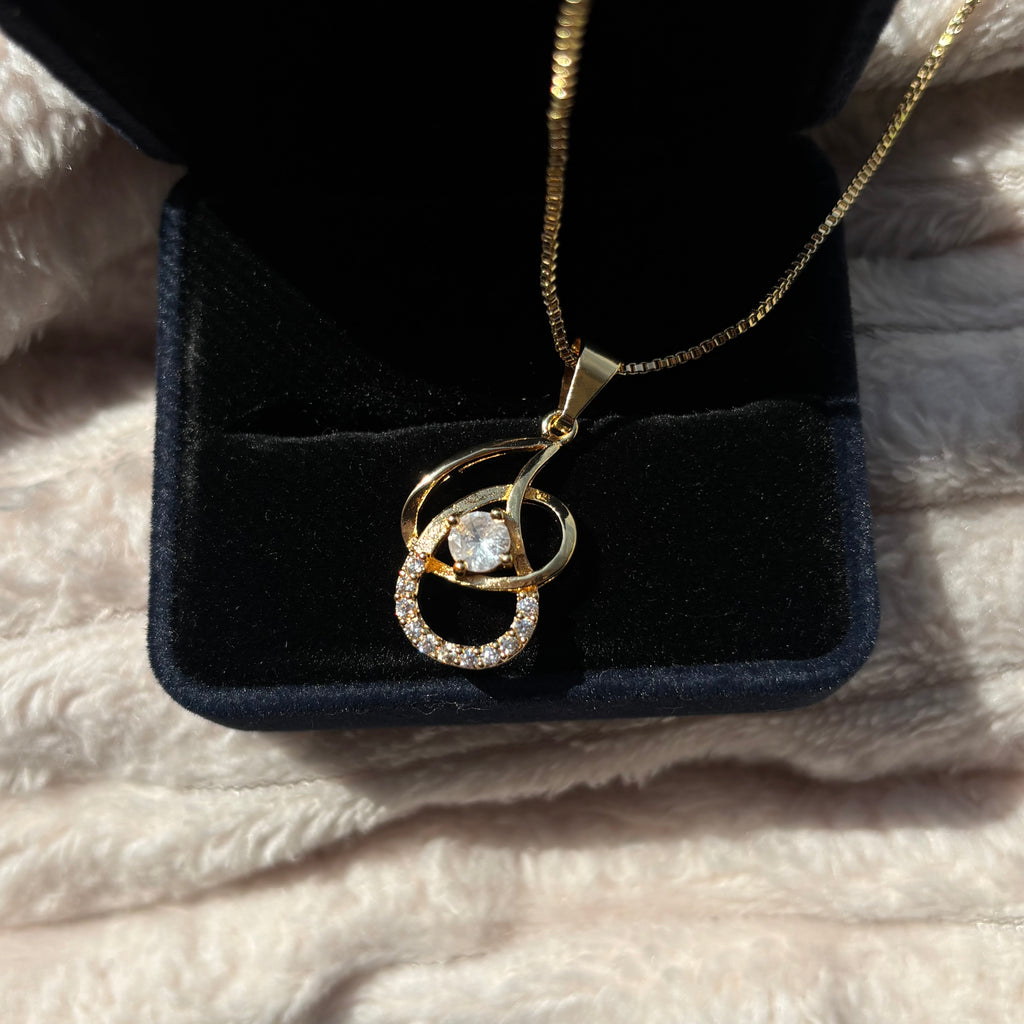 Interlocking ring and necklace set