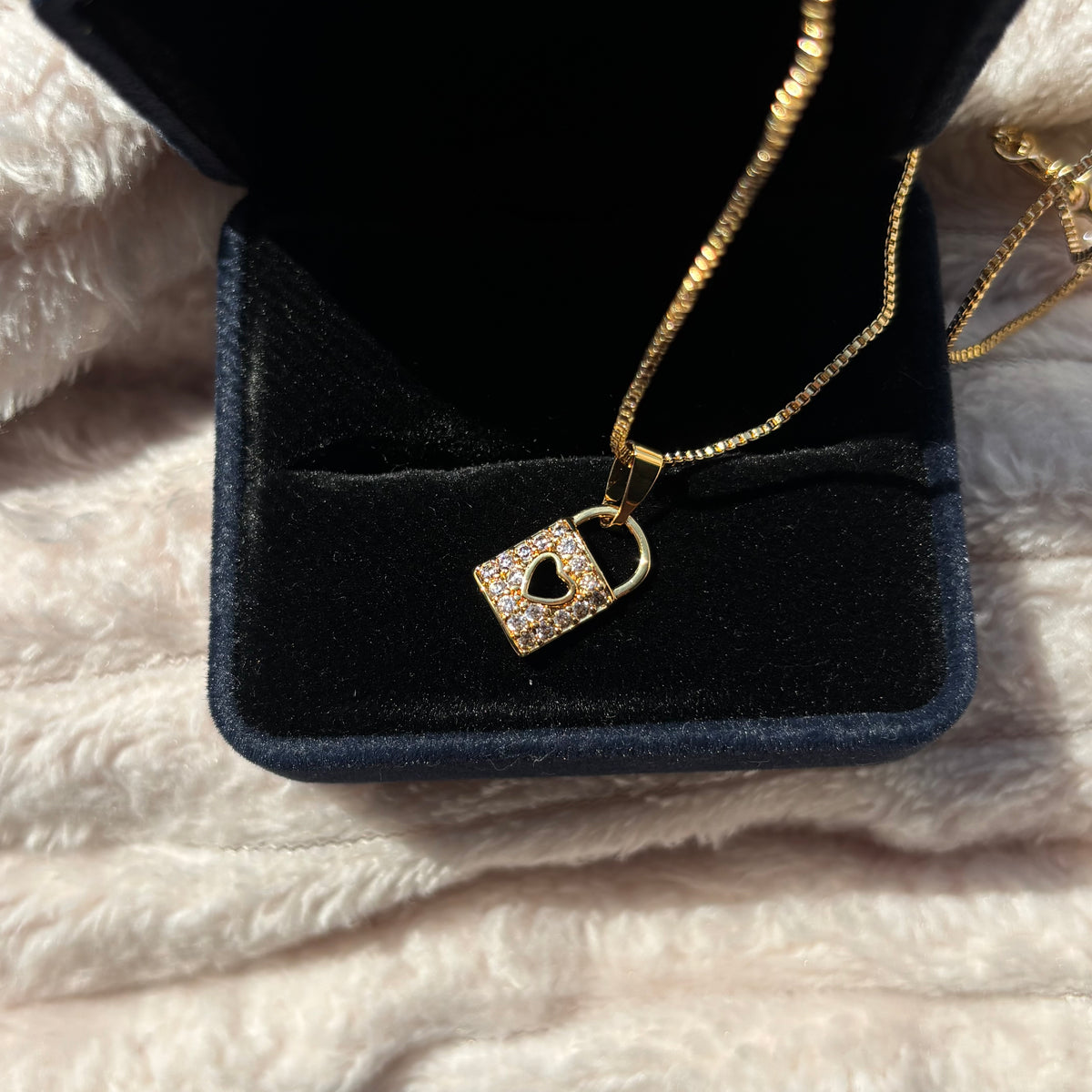 Padlock pendant