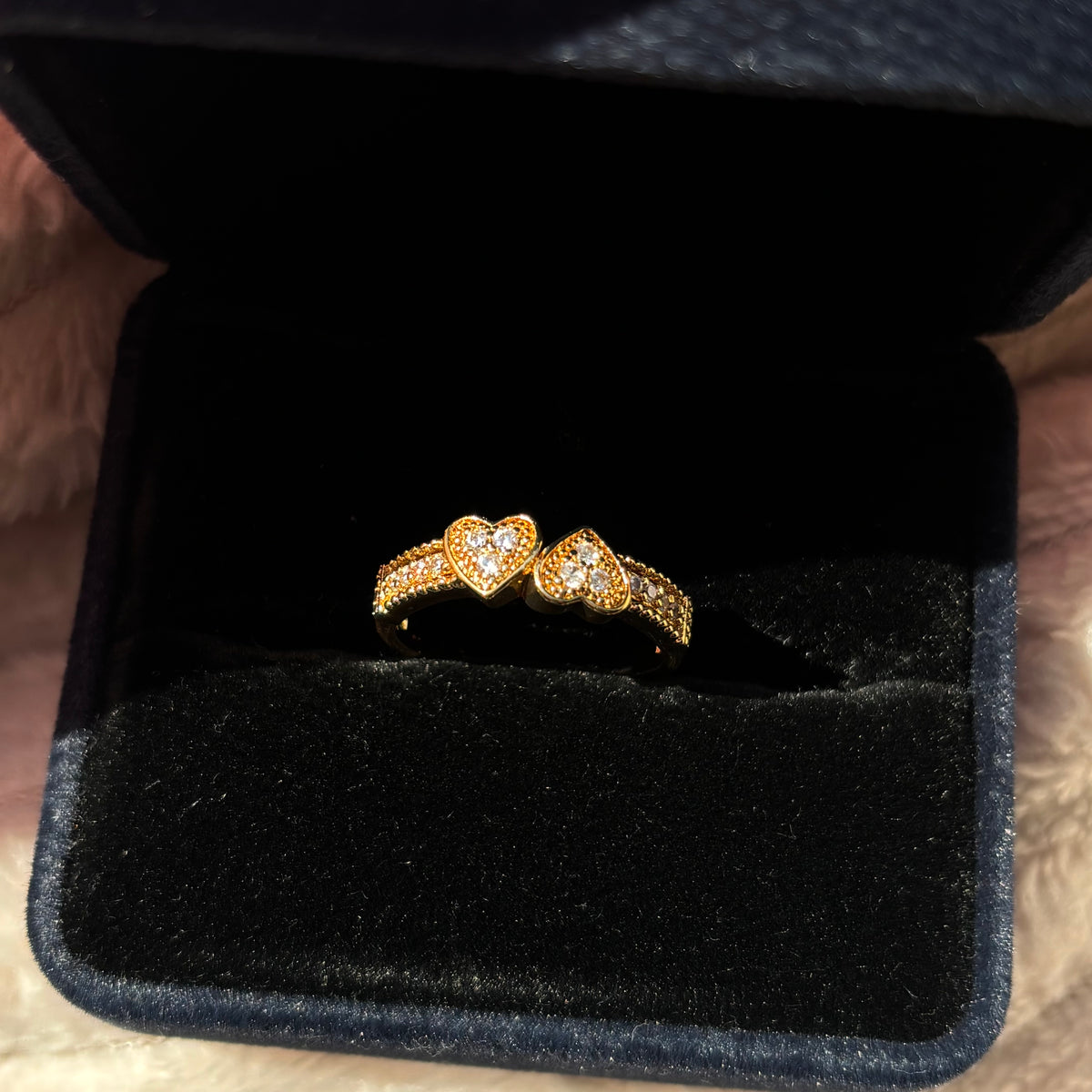 Two hearts (ring)